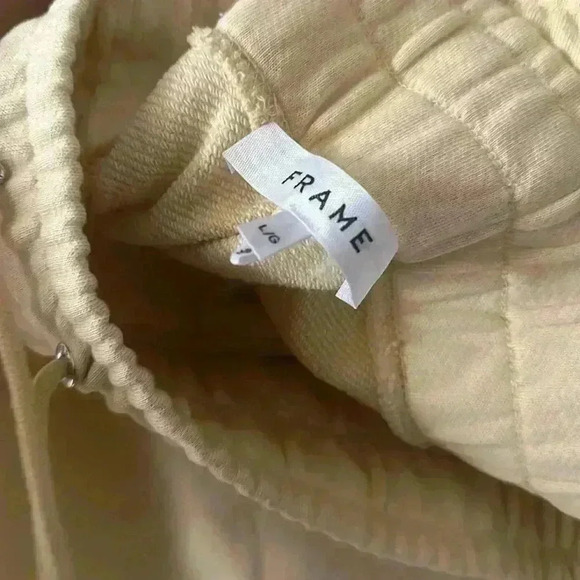 FRAME
Cropped Wide-Leg Sweatpants - Picture 10 of 10